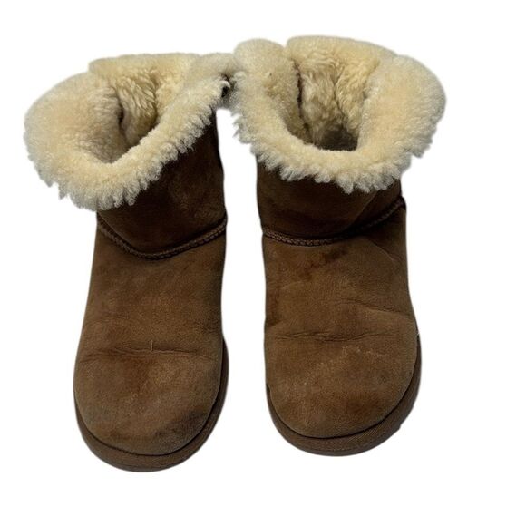 UGG Mini Bailey Bow ll Boots In Chestnut. Size 6. - Picture 3 of 11
